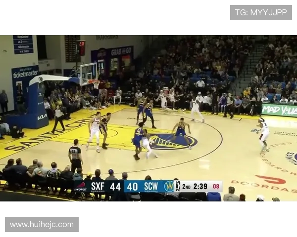 热火后卫贾米尔杨替麦克朗出战新秀赛场均255分表现引关注